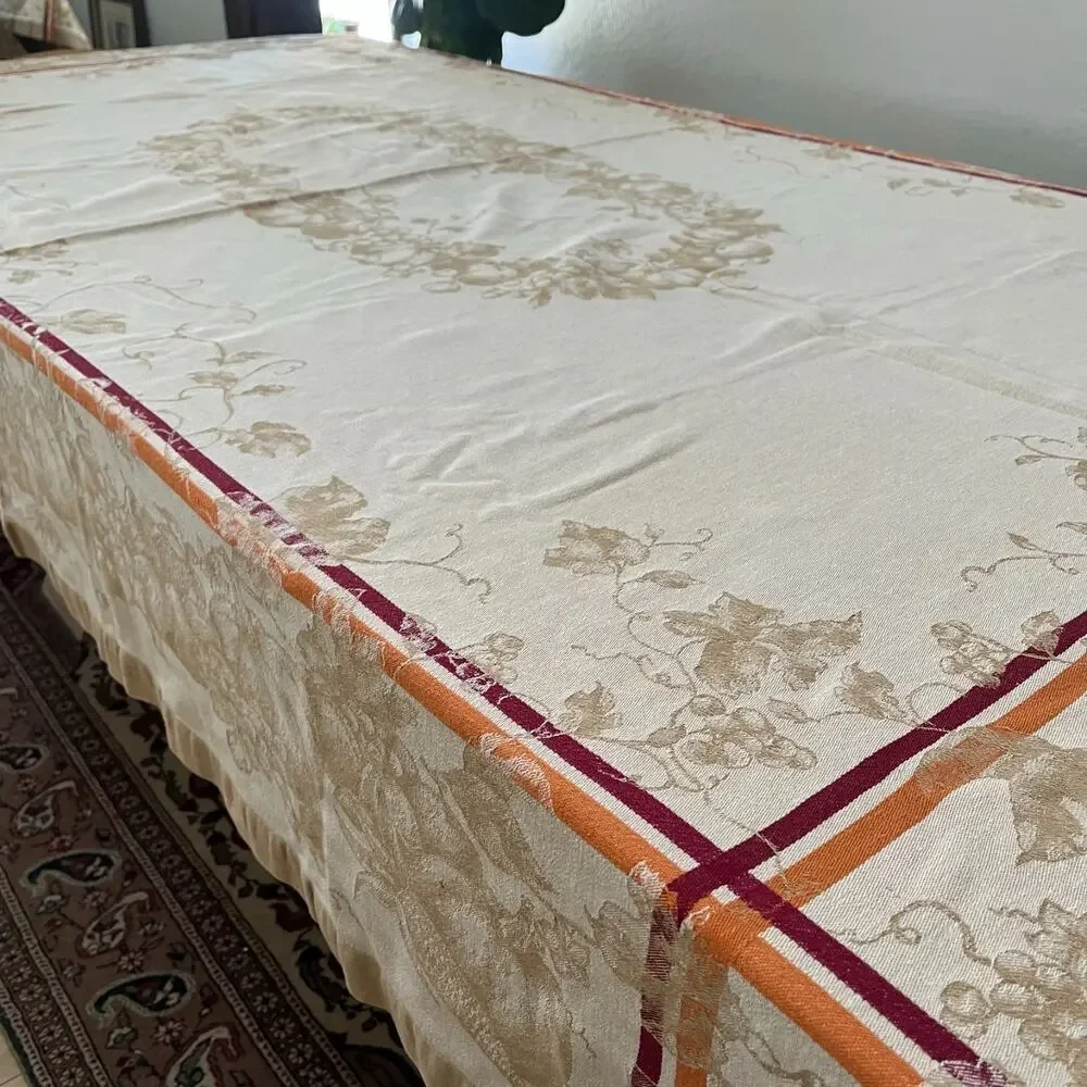 Williams-Sonoma Tablecloth 65 x 98.5